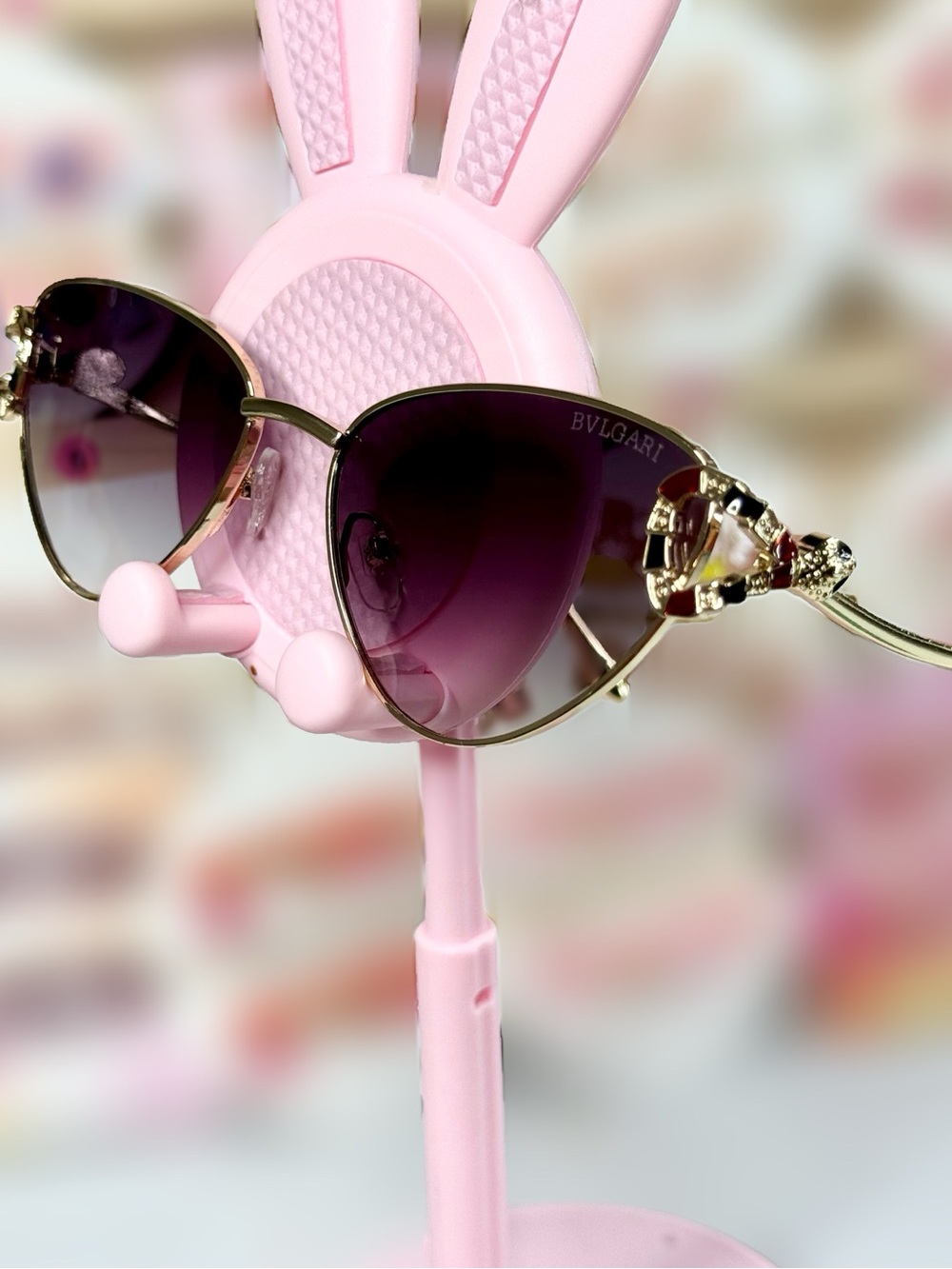 Fashion Gold Frame Sunglasses with Purple Gradient Lenses